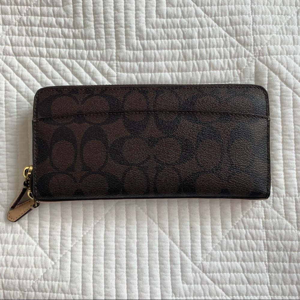 Zipper Coach Wallet - Picture 2 of 11